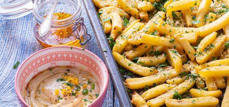 Parmigiano Reggiano, sarimsoq, chili yog'i va Aioli sousi bilan pishirilgan AVIKO Super Crunch Original