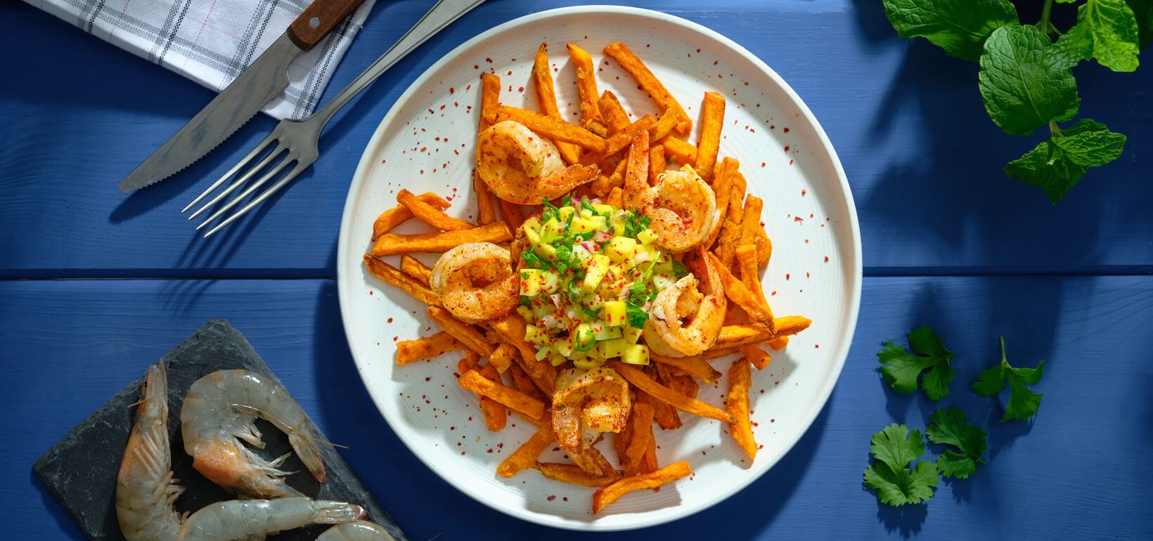 AVIKO Sweet potato fries qisqichbaqalar va mango-ehtirosli meva-chilli salsa bilan