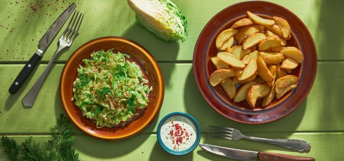 AVIKO Pati Parts yosh karam salatasi va xantal-ukrop sousi bilan